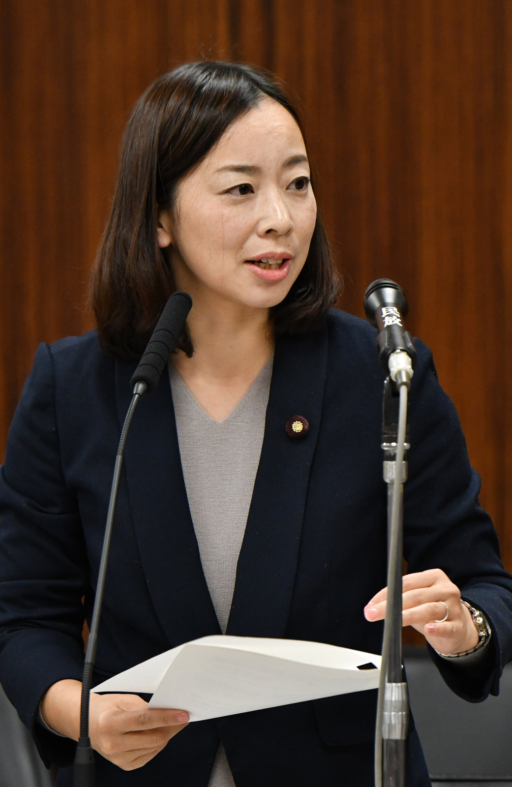 吉良よし子議員