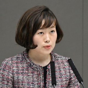 米倉春奈都議会議員