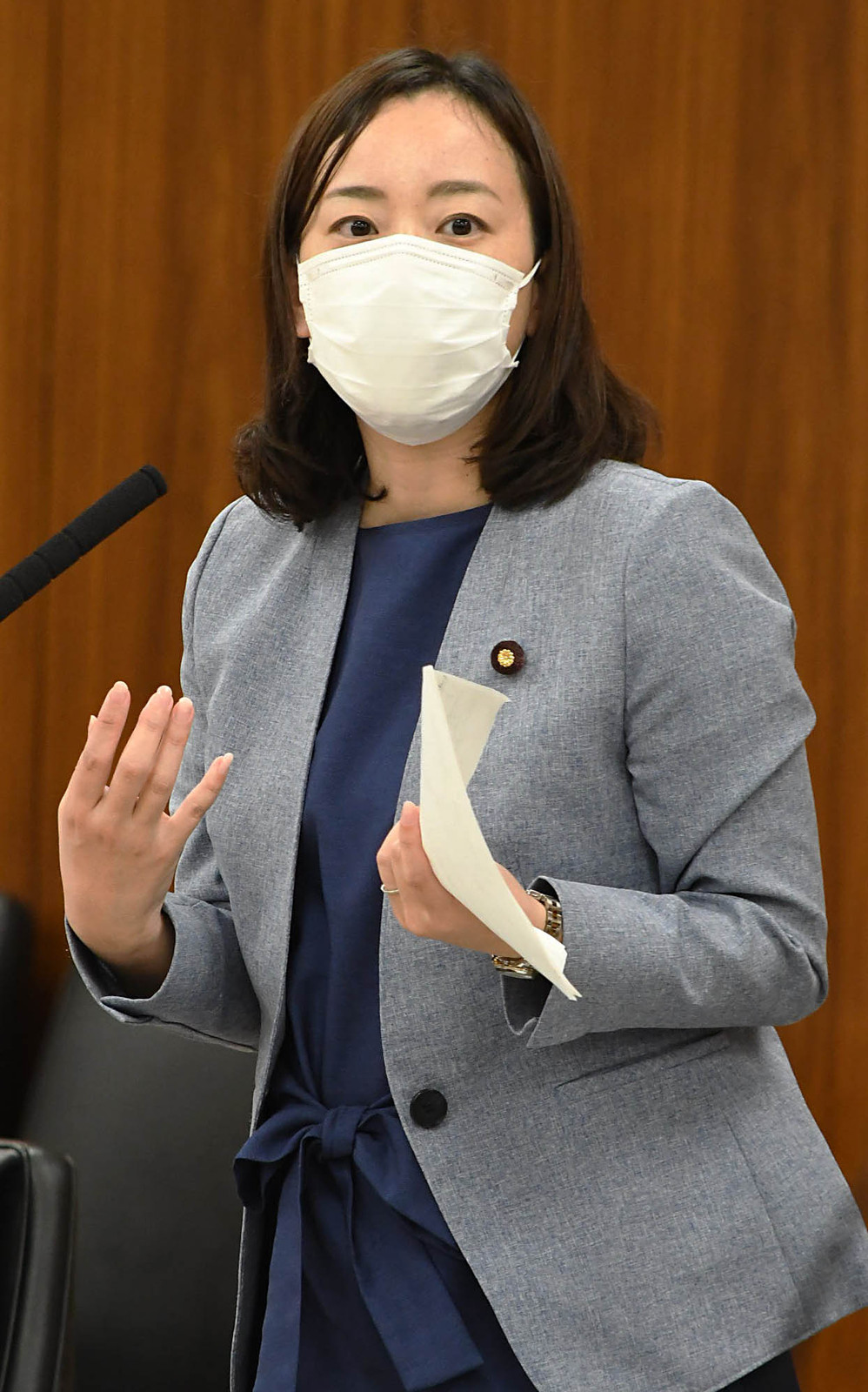 吉良よし子議員