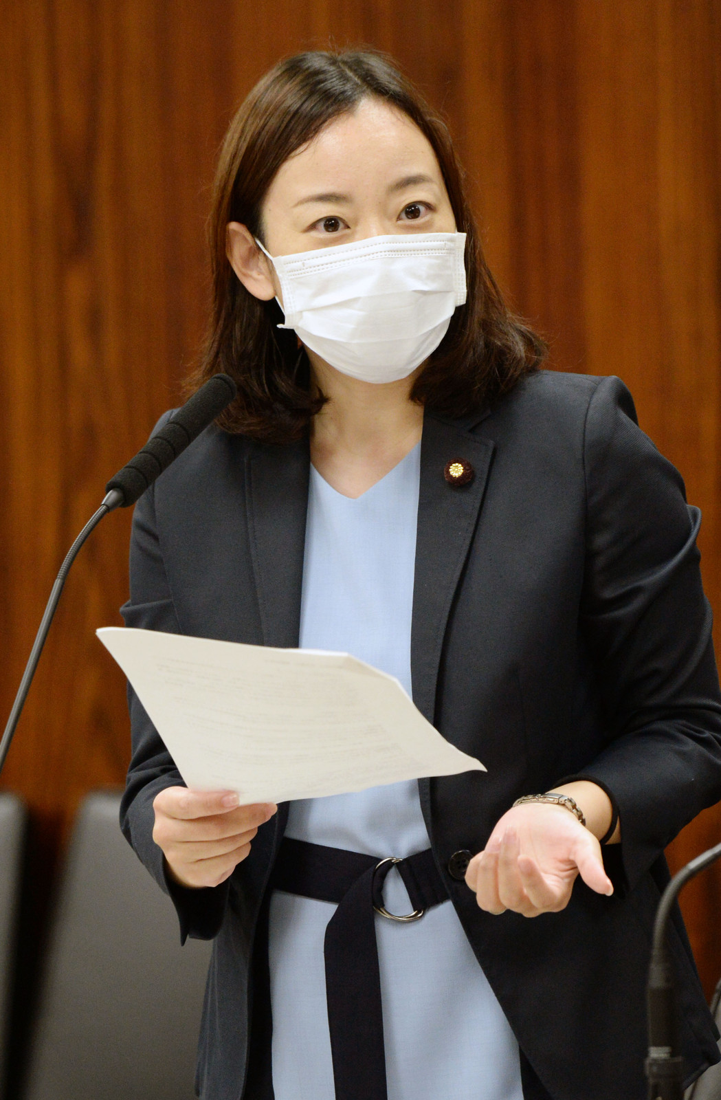 吉良よし子議員